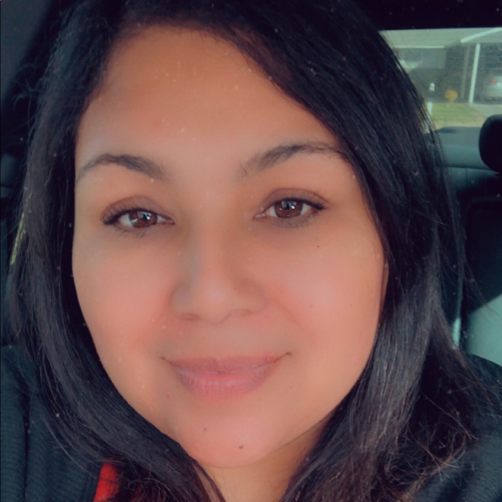 Meet your Posher, Lisa